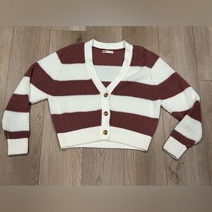 SO Cropped Button Down Sweater, Size Juniors Medium